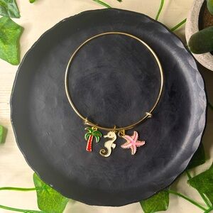 ⭐️cute adjustable gold handmade charm bracelet⭐️